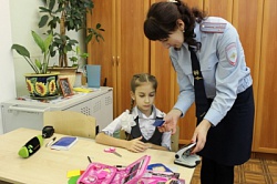 Фликеры руками первоклассников Фликеры руками первоклассников